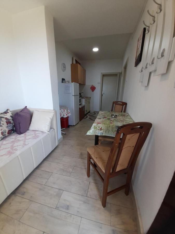 Apartman Sb Ulcinj Exteriör bild