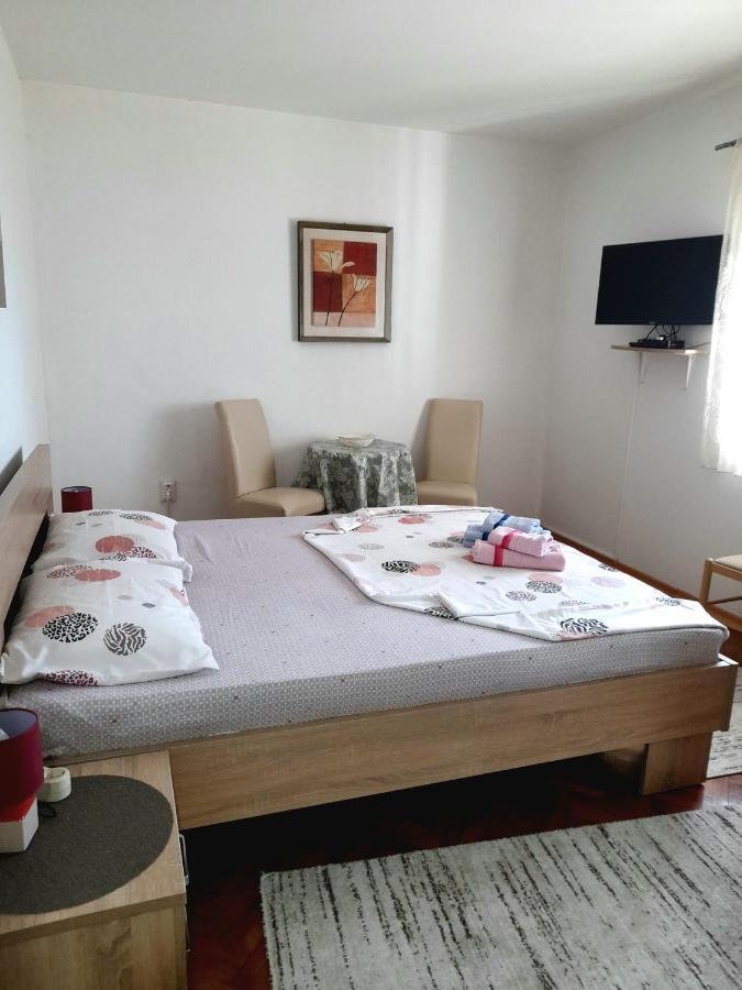 Apartman Sb Ulcinj Exteriör bild