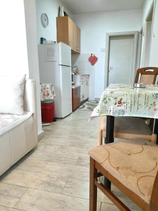 Apartman Sb Ulcinj Exteriör bild