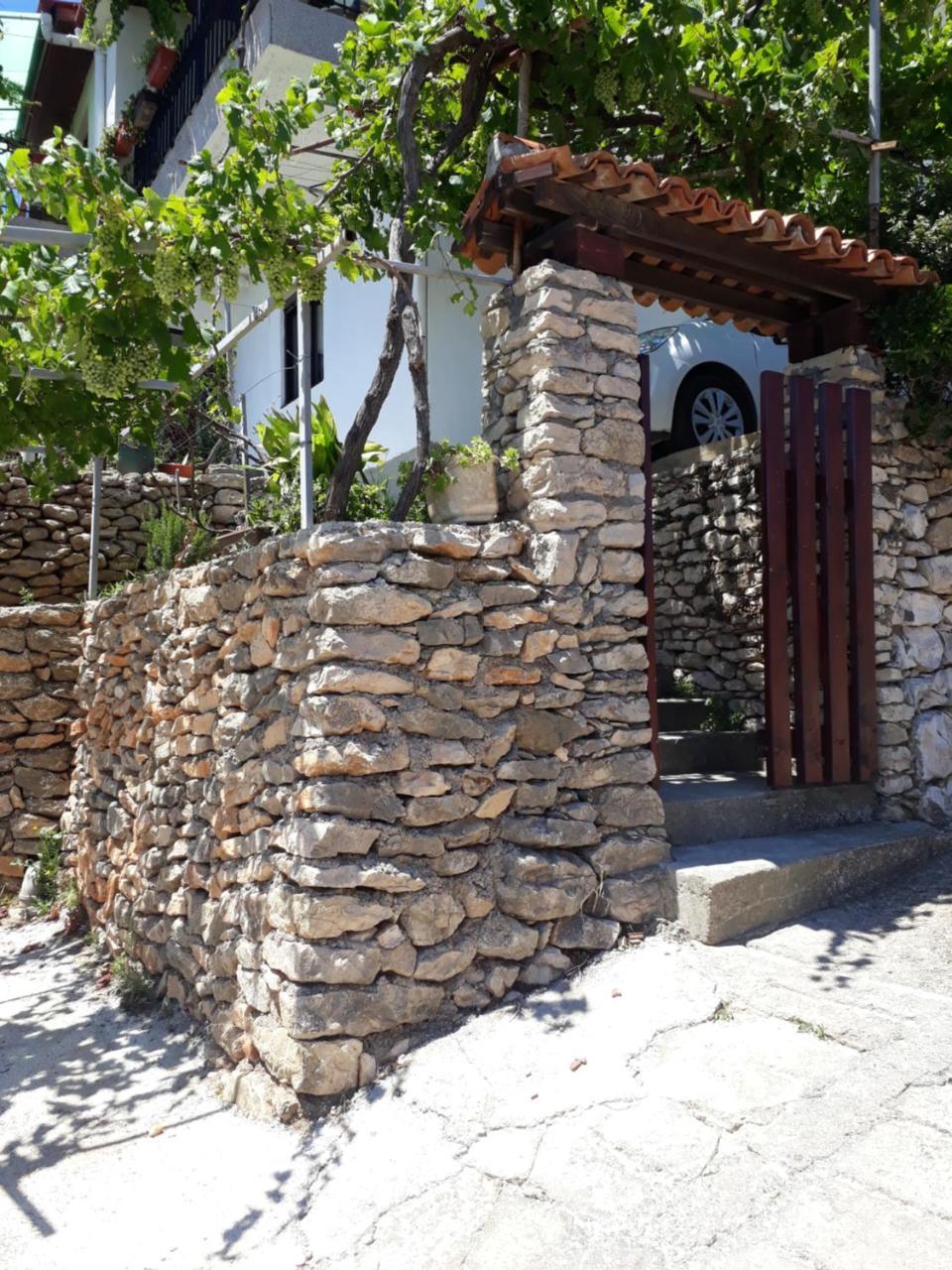 Apartman Sb Ulcinj Exteriör bild